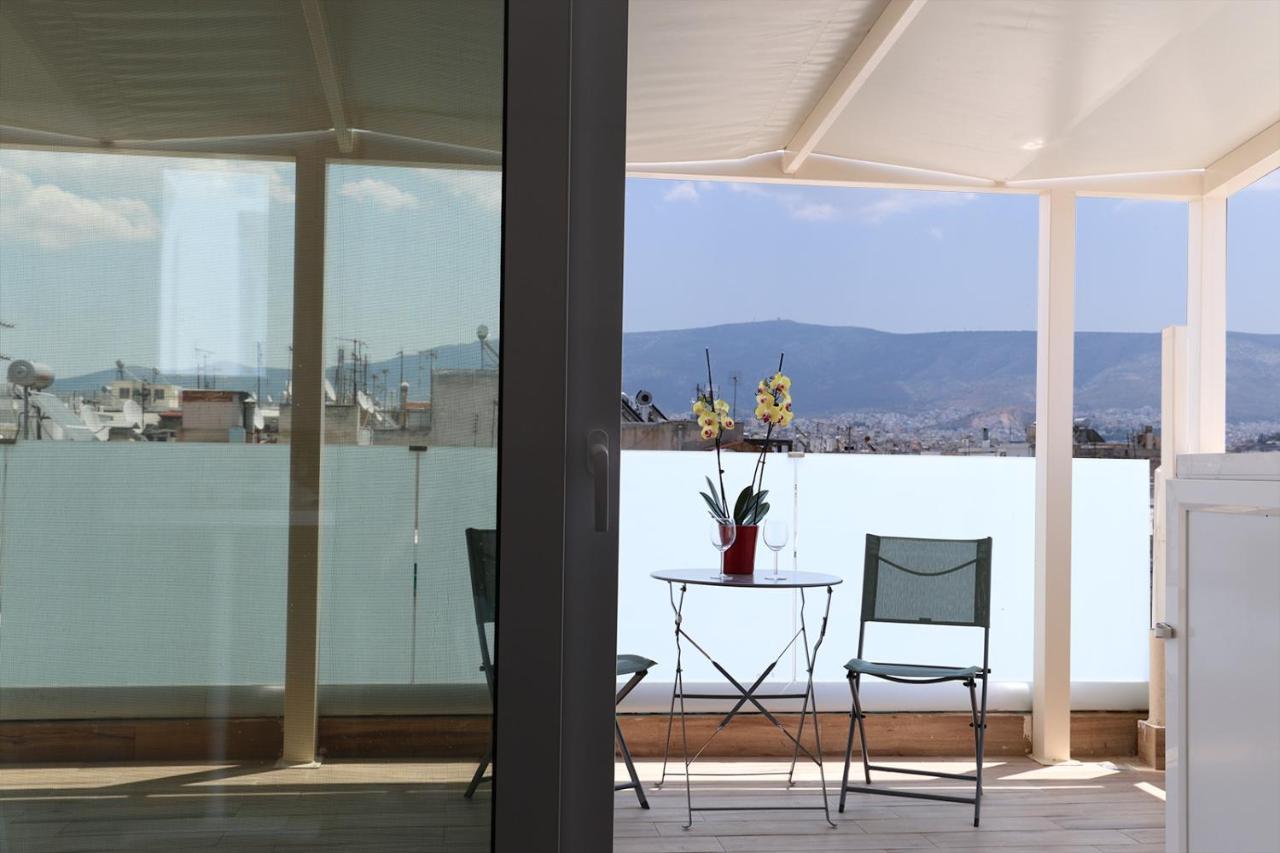 Liv - View And The In Apartment